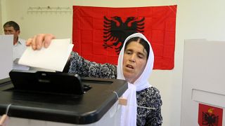 Parlamentswahl Albanien: Geringe Wahlbeteiligung