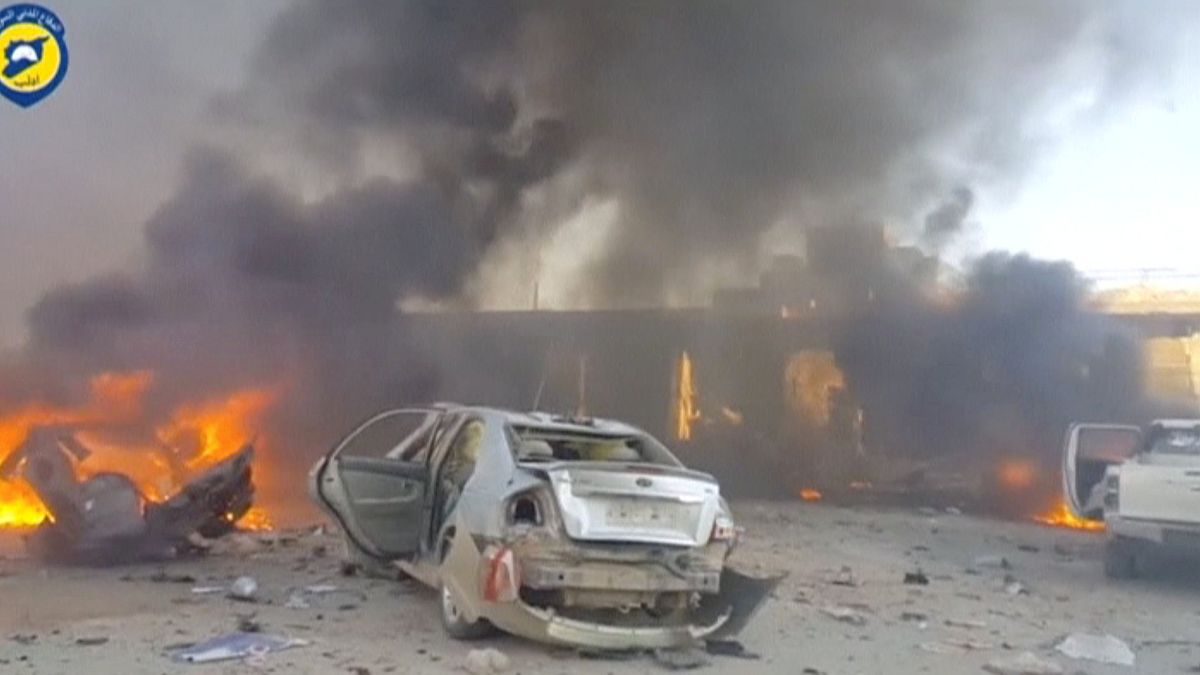 قتلى وجرحى في تفجير سيارة مفخخة بمحافظة إدلب السورية