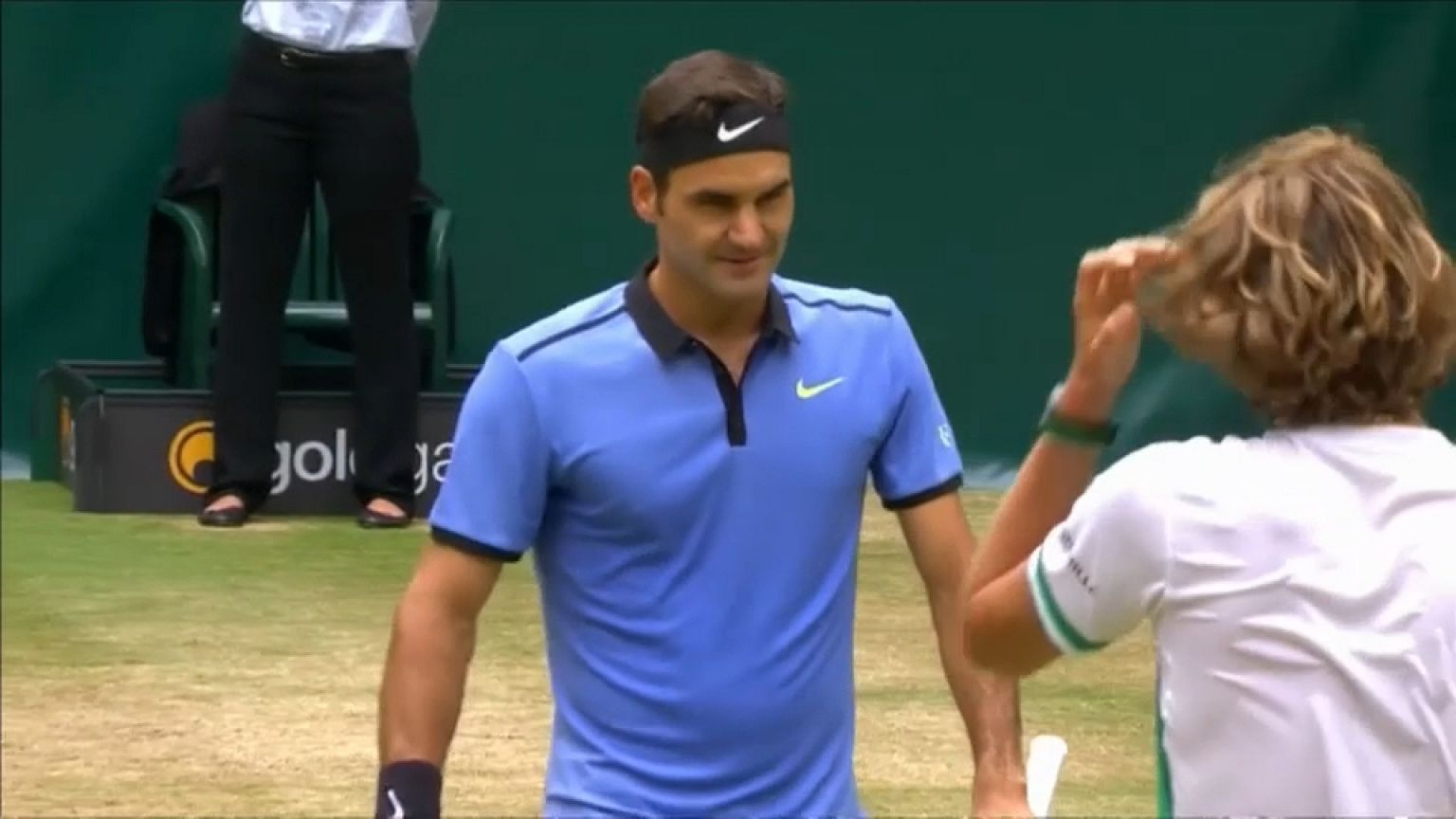 Roger Federer dans son jardin