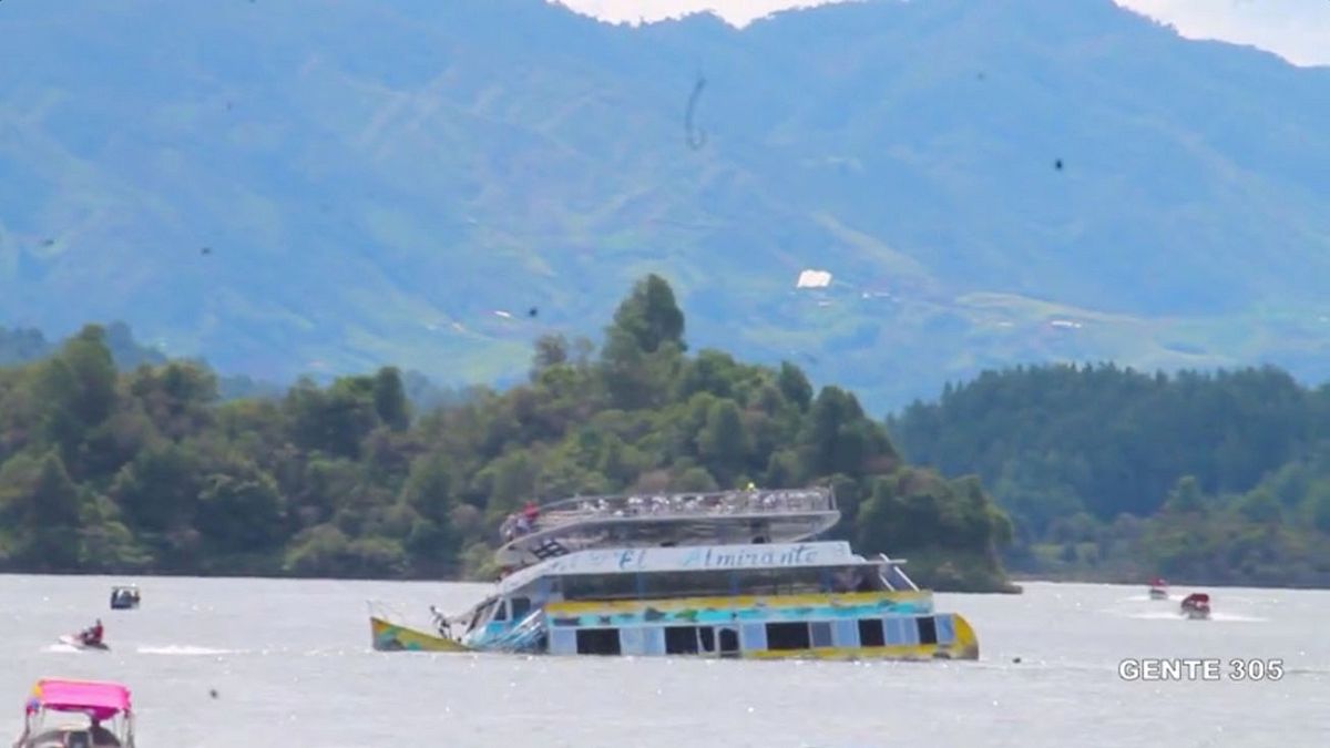 Colombia: affonda battello turistico, almeno 6 morti