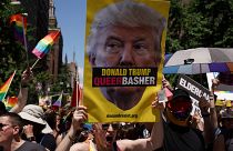 اعتراض به دونالد ترامپ در رژه دگرباشان جنسی در آمریکا