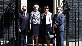 Regno Unito: accordo tra conservatori e partito nord irlandese Dup