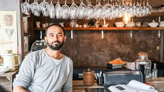 Cocineros refugiados de vuelta al fogón
