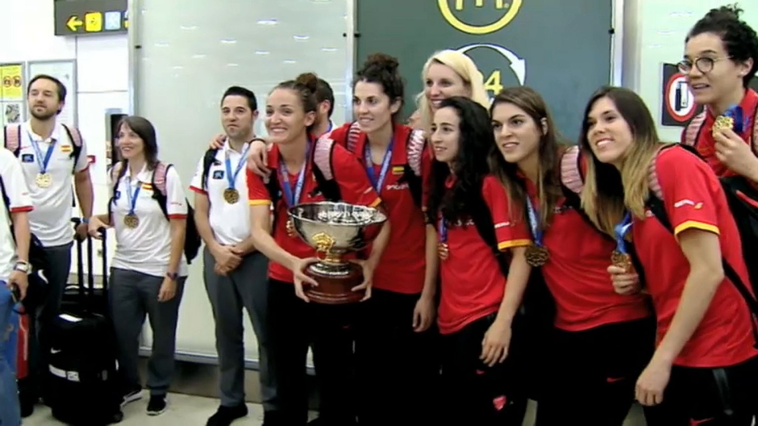 Regreso triunfal de las campeonas del Eurobasket