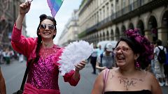 France : les couples de lesbiennes à quelques pas de la PMA