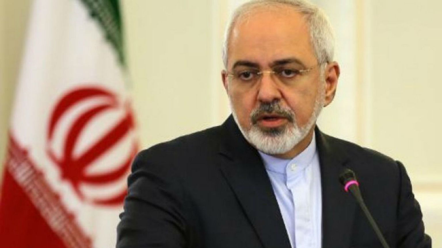 ايران تعرب عن أسفها لاعادة العمل بمرسوم الهجرة الأمريكي