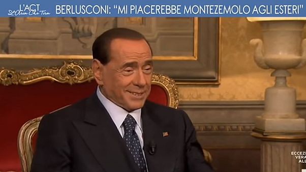 Berlusconi: "Trump'ın nesi hoşuma gidiyor? Eşi Melania..." Berlusconi: "Trump'ın nesi hoşuma gidiyor? Eşi Melania..."