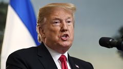 Image: President Donald Trump makes statements in the Diplomatic Reception 