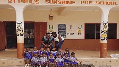 Arsenal star Welbeck in native Ghana, visits school his mom helped build