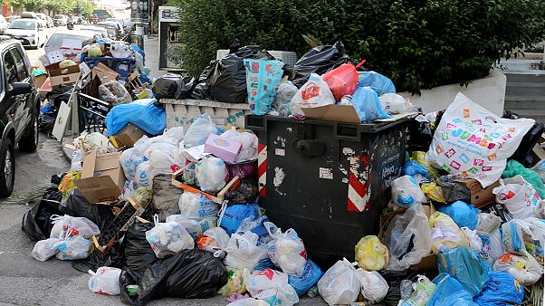Ελλάδα: Τέλος στην απεργία της ΠΟΕ-ΟΤΑ - Άμεσα η αποκομιδή των σκουπιδιών Ελλάδα: Τέλος στην απεργία της ΠΟΕ-ΟΤΑ - Άμεσα η αποκομιδή των σκουπιδιών