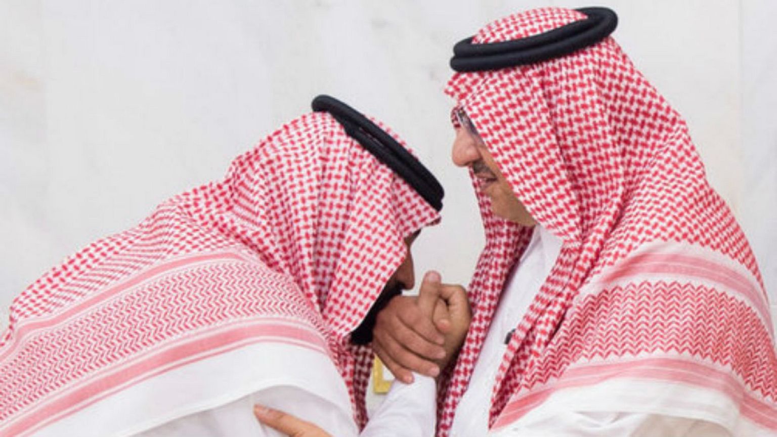 هل وضع الأمير المعزول محمد بن نايف تحت الإقامة الجبرية؟