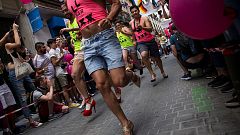 Loca carrera de tacones en Madrid
