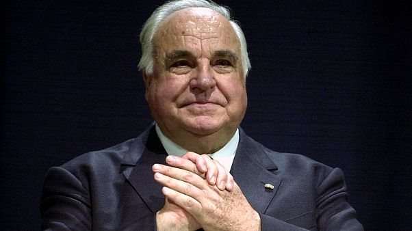 AB Helmut Kohl'u uğurluyor AB Helmut Kohl'u uğurluyor