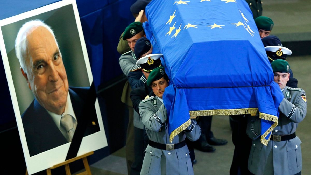 Europa homenajea a Kohl