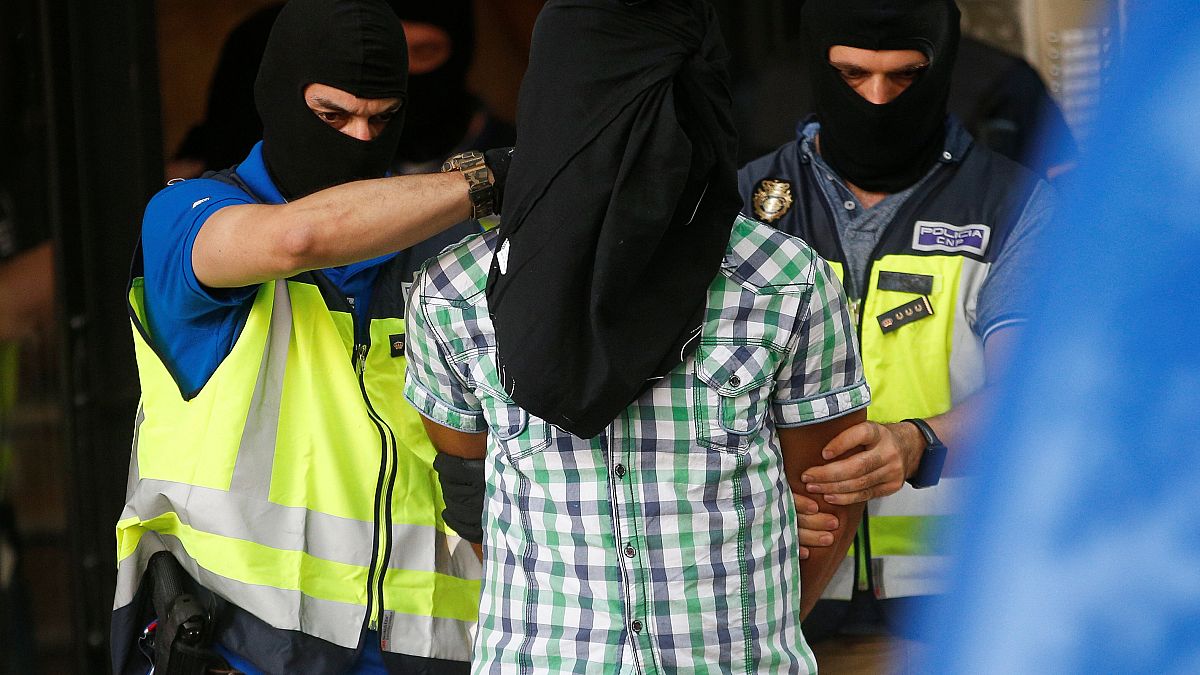 شرطة اسبانيا تعتقل دنماركيا من أصل سوري حارب مع داعش