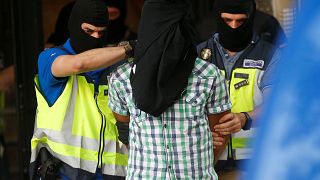 شرطة اسبانيا تعتقل دنماركيا من أصل سوري حارب مع داعش