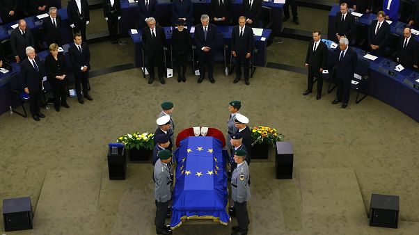 Φόρος τιμής στον Χέλμουτ Κολ Φόρος τιμής στον Χέλμουτ Κολ