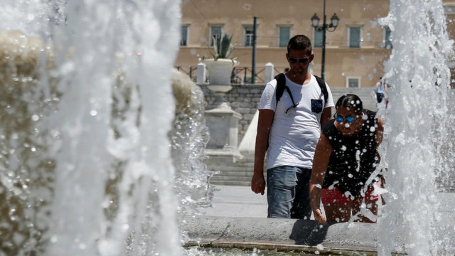 Στο «κόκκινο« ο υδράργυρος σε Ελλάδα και Κύπρο