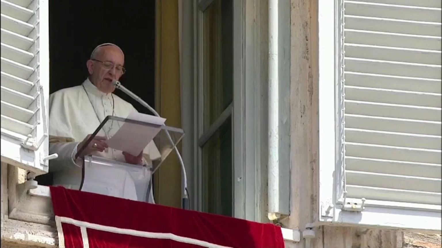 El papa reclama paz en Venezuela