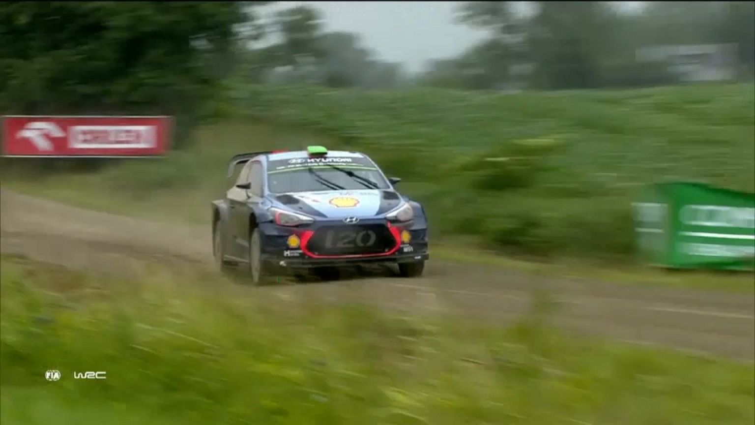 Thierry Neuville revient sur les talons de Sébastien Ogier