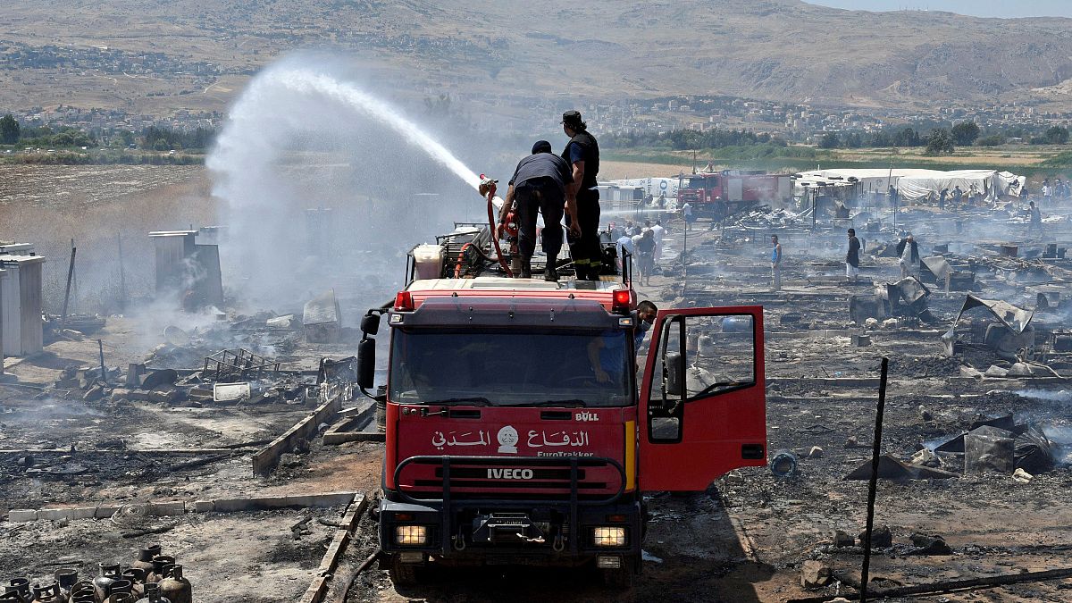 حريق "غير معروف الأسباب" يوقع ضحايا بمخيم للاجئين السوريين في البقاع