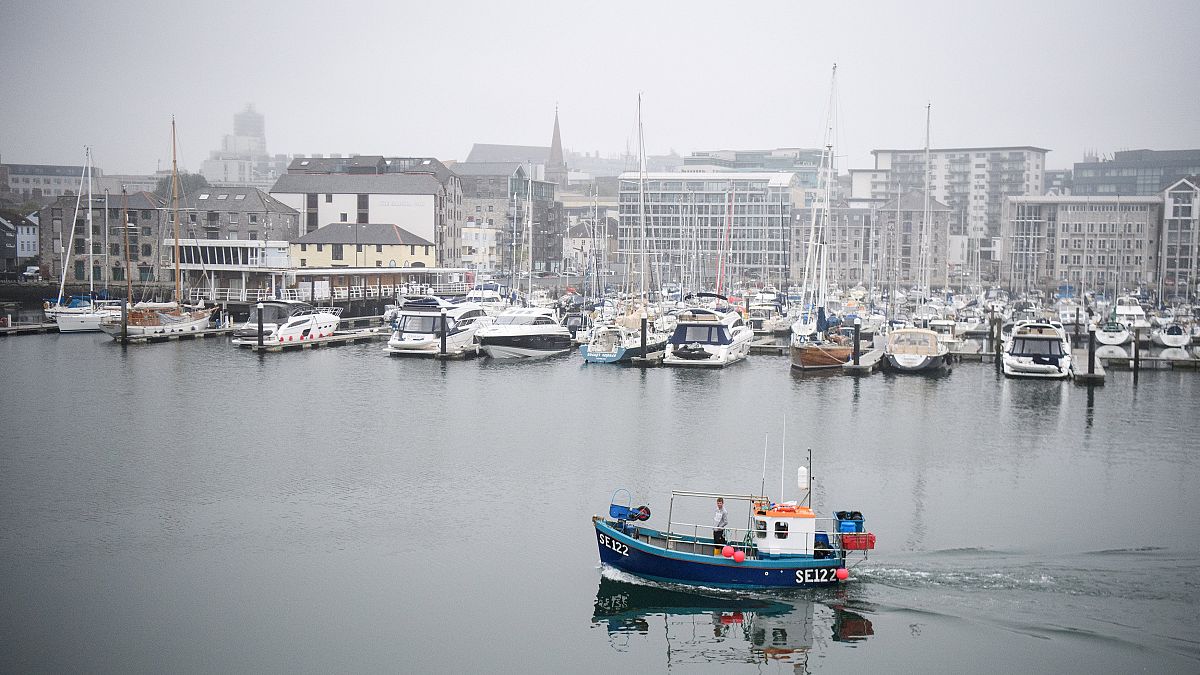 Britânicos anunciam abandono da Convenção de Londres para a Pesca
