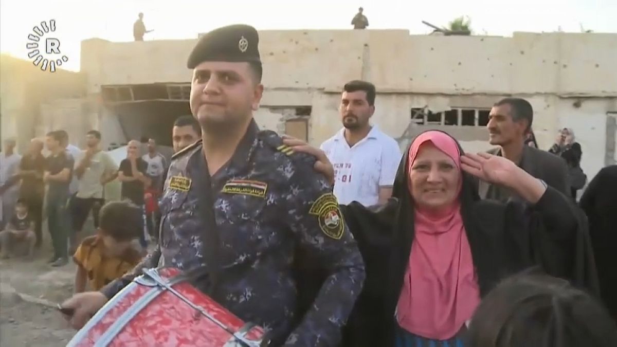 Irak Ordusu Musul'da zafer kutlamalarına başladı