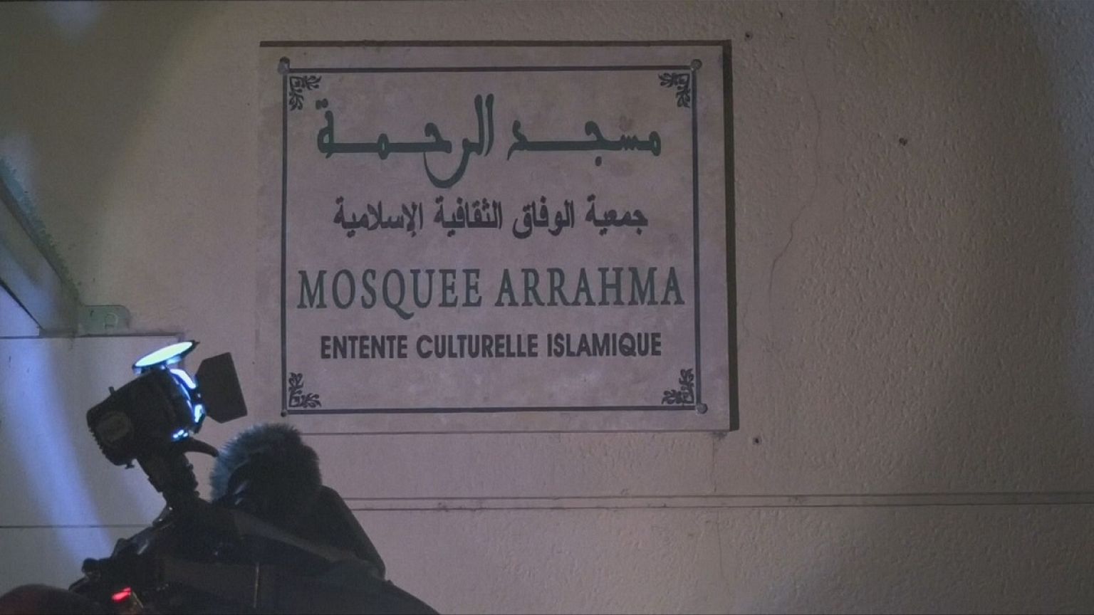 Pelo menos oito feridos em tiroteio perto de mesquita em Avignon