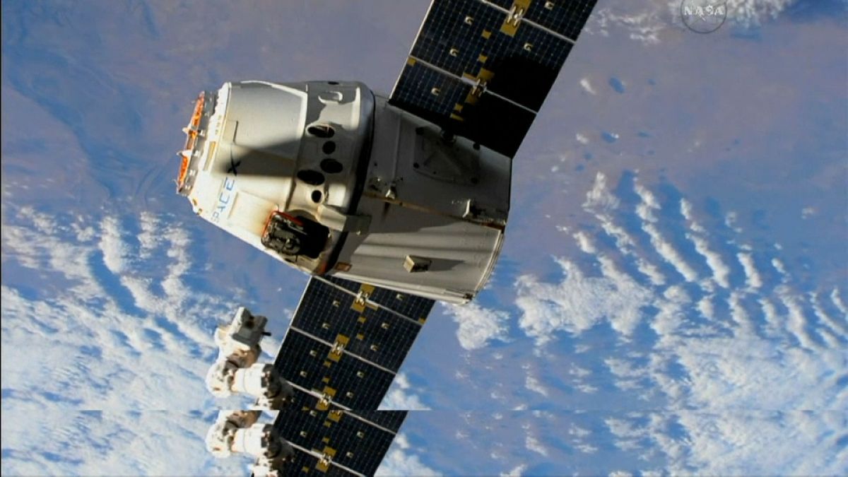 La cápsula Dragón SpaceX regresa a la Tierra