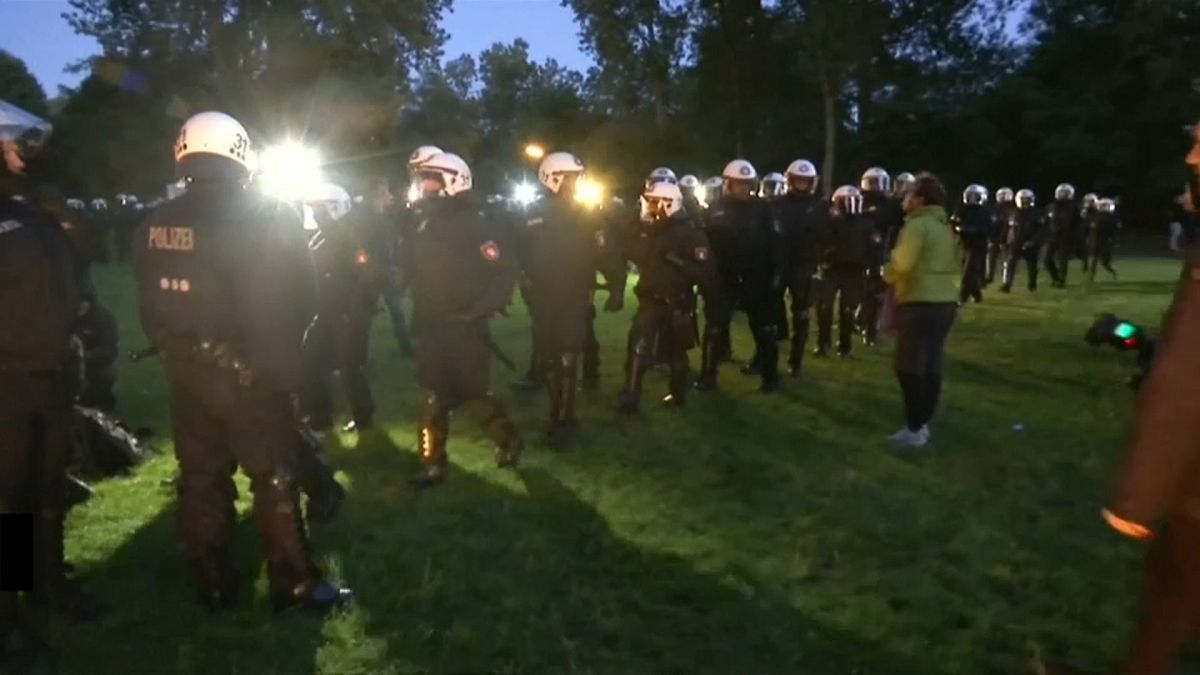 Tüntetők táborát oszlatták fel éjjel Hamburgban