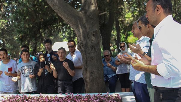 Kemal Sunal ölümünün 17. yıl dönümünde anıldı Kemal Sunal ölümünün 17. yıl dönümünde anıldı