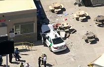 عدد من المصابين جراء صدم سيارةِ أجرة لمشاةٍ قرب مطار بوسطن