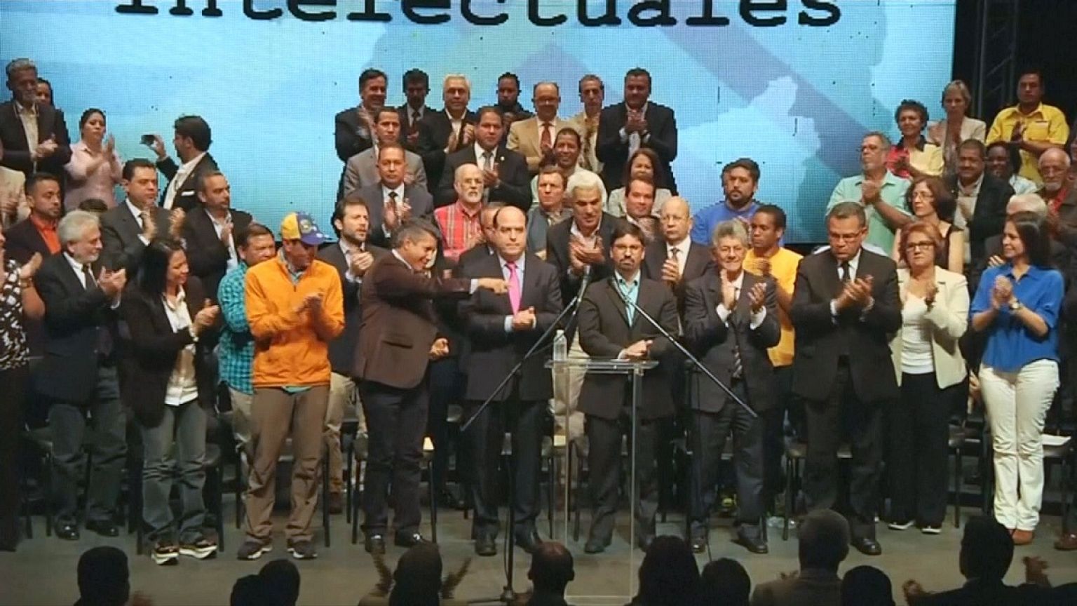 Opposizione venezuelana annuncia referendum contro la Costituente di Maduro