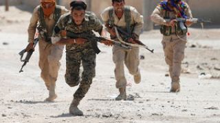 Forças apoiadas pelos EUA entram na parte velha de Raqqa