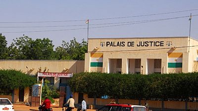 Niger : un journaliste écroué pour vol d'un document judiciaire (journal)