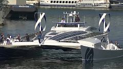 Escale à Paris du bateau écolo