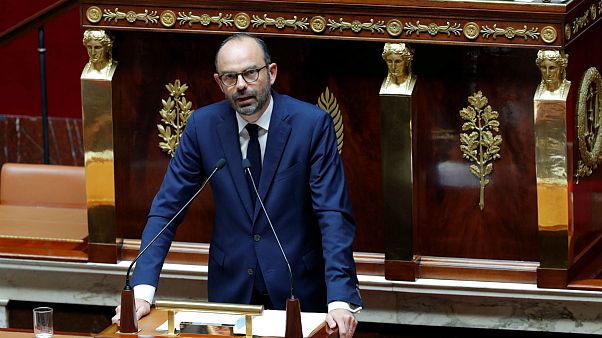 نخست وزیر فرانسه: به پول دولت معتادیم، باید ترک عادت کنیم نخست وزیر فرانسه: به پول دولت معتادیم، باید ترک عادت کنیم