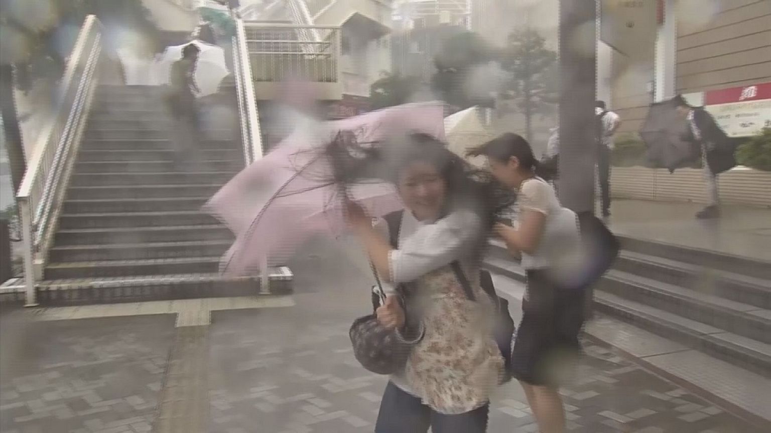 Japonya'da sel felaketi: 3 ölü