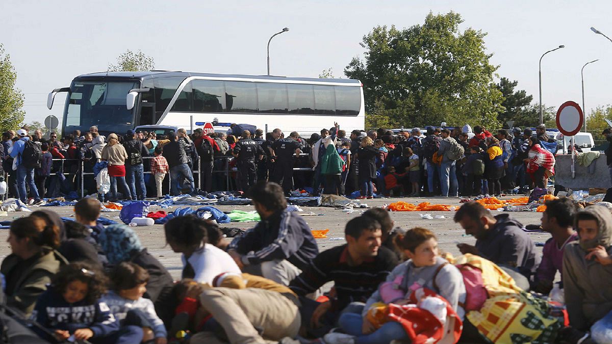 النمسا تنشر قوات ومدرعات على حدودها مع إيطاليا لمنع تدفق المهاجرين