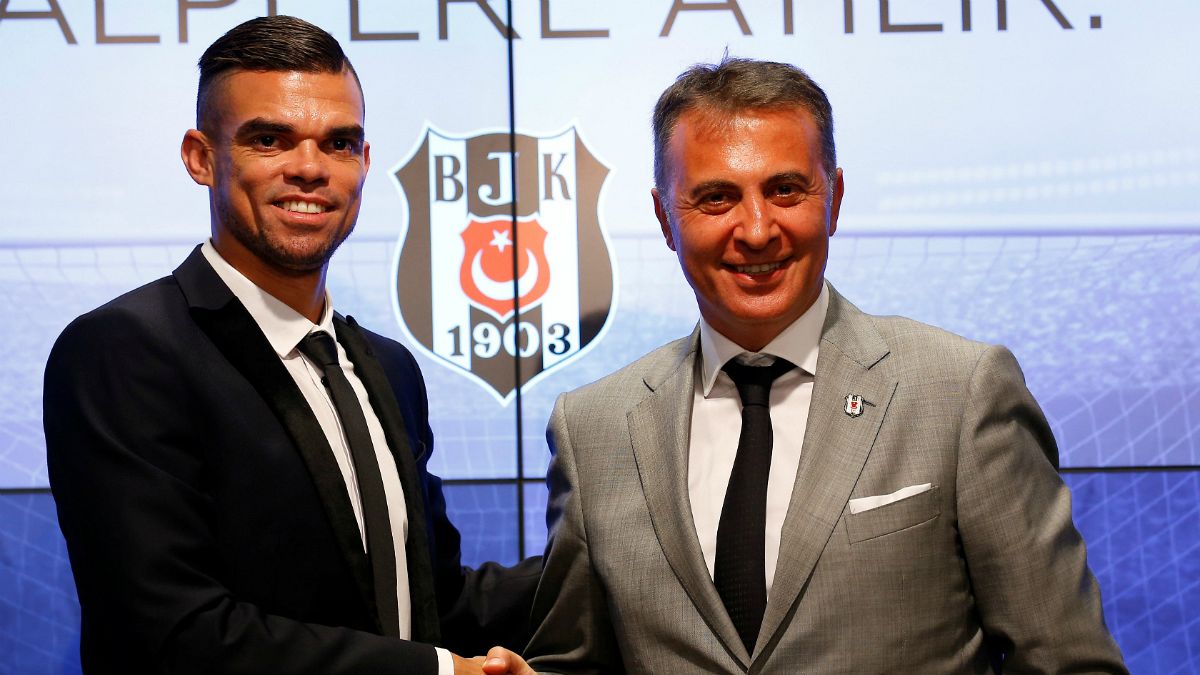 Pepe confirmado no Besiktas com contrato milionário