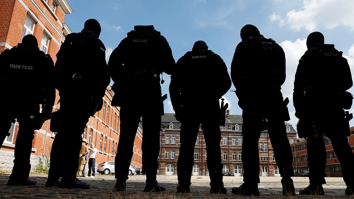 Le parquet belge craint un attentat, des suspects traqués