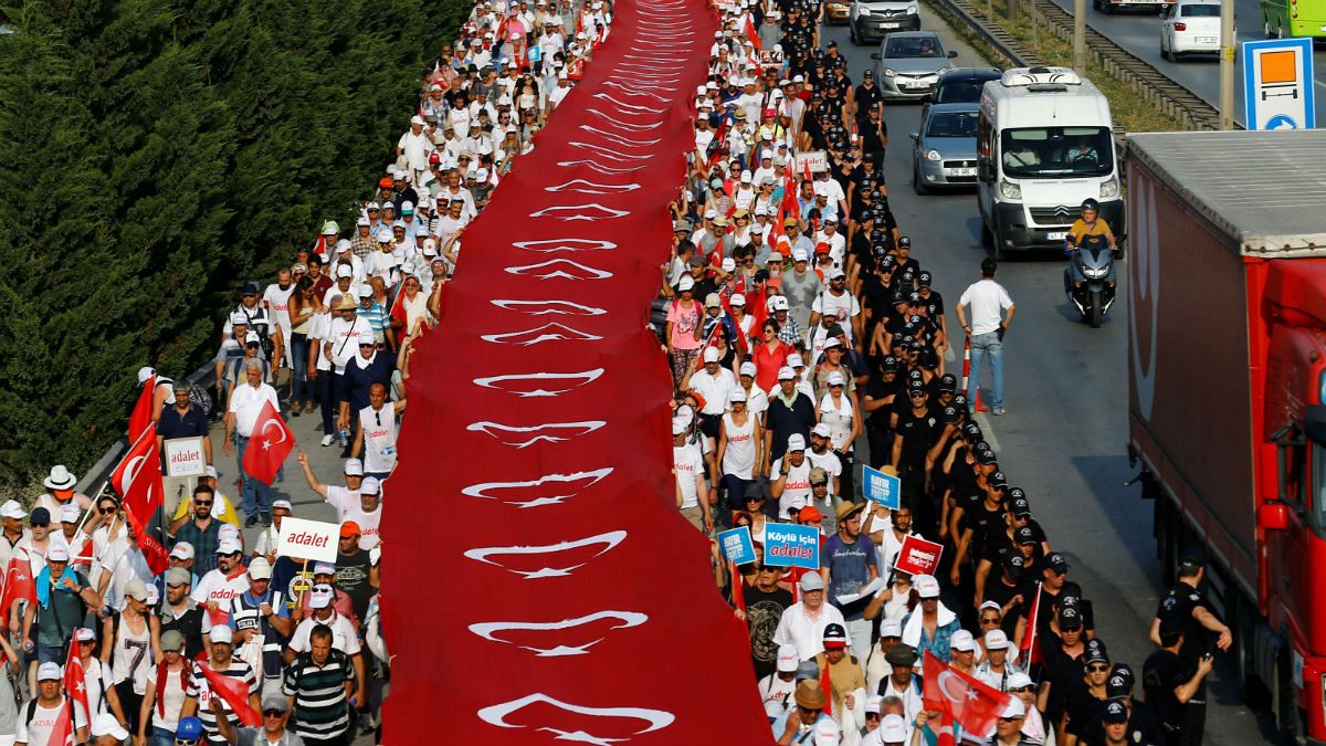 "Марш справедливости": от Анкары до Стамбула