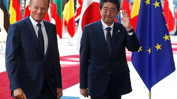 UE e Japão assumem-se como eixo anti-protecionismo comercial UE e Japão assumem-se como eixo anti-protecionismo comercial