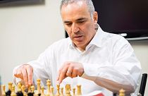 Garry Kasparov sort de sa retraite
