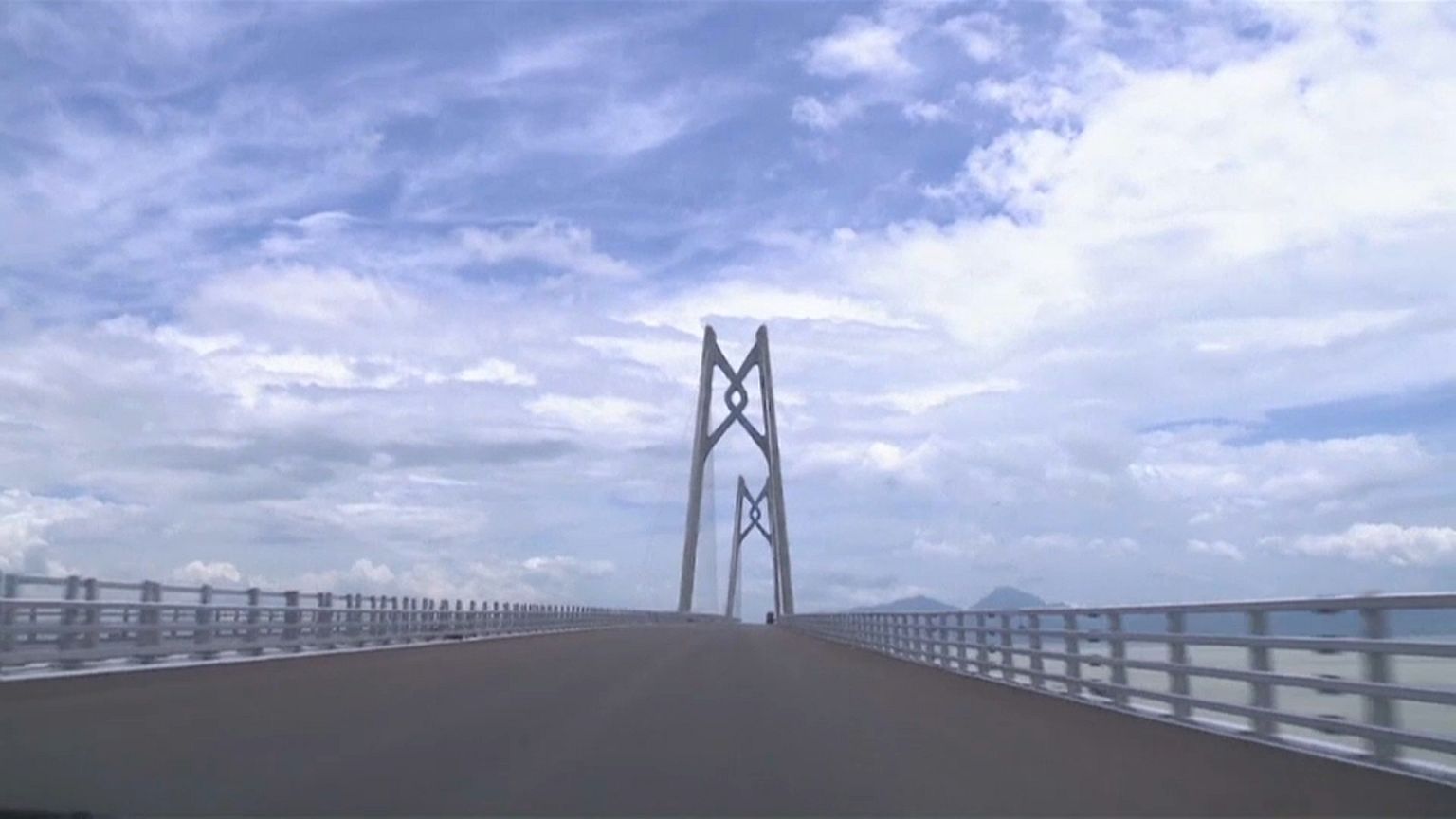 Самый длинный морской мост в мире