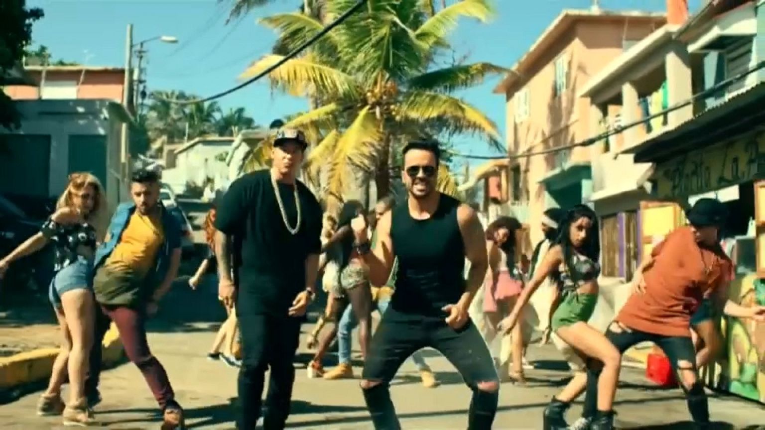 Despacito triunfa en los Premios Juventud
