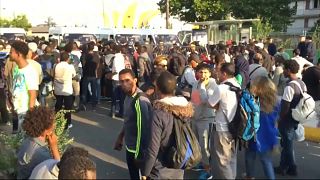 اجلاء أكثر من 2000 مهاجر من مخيم عشوائي بباريس