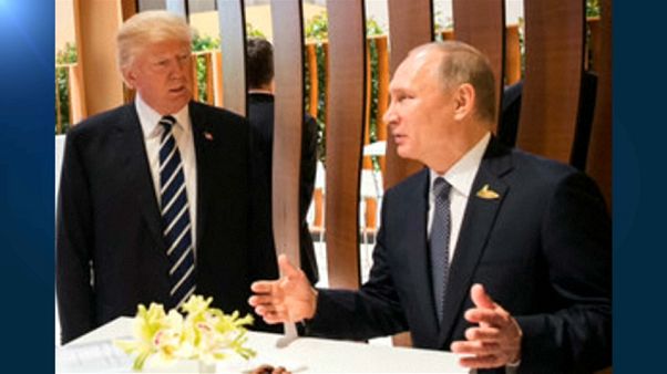 Путин и Трамп: историческое рукопожатие Путин и Трамп: историческое рукопожатие