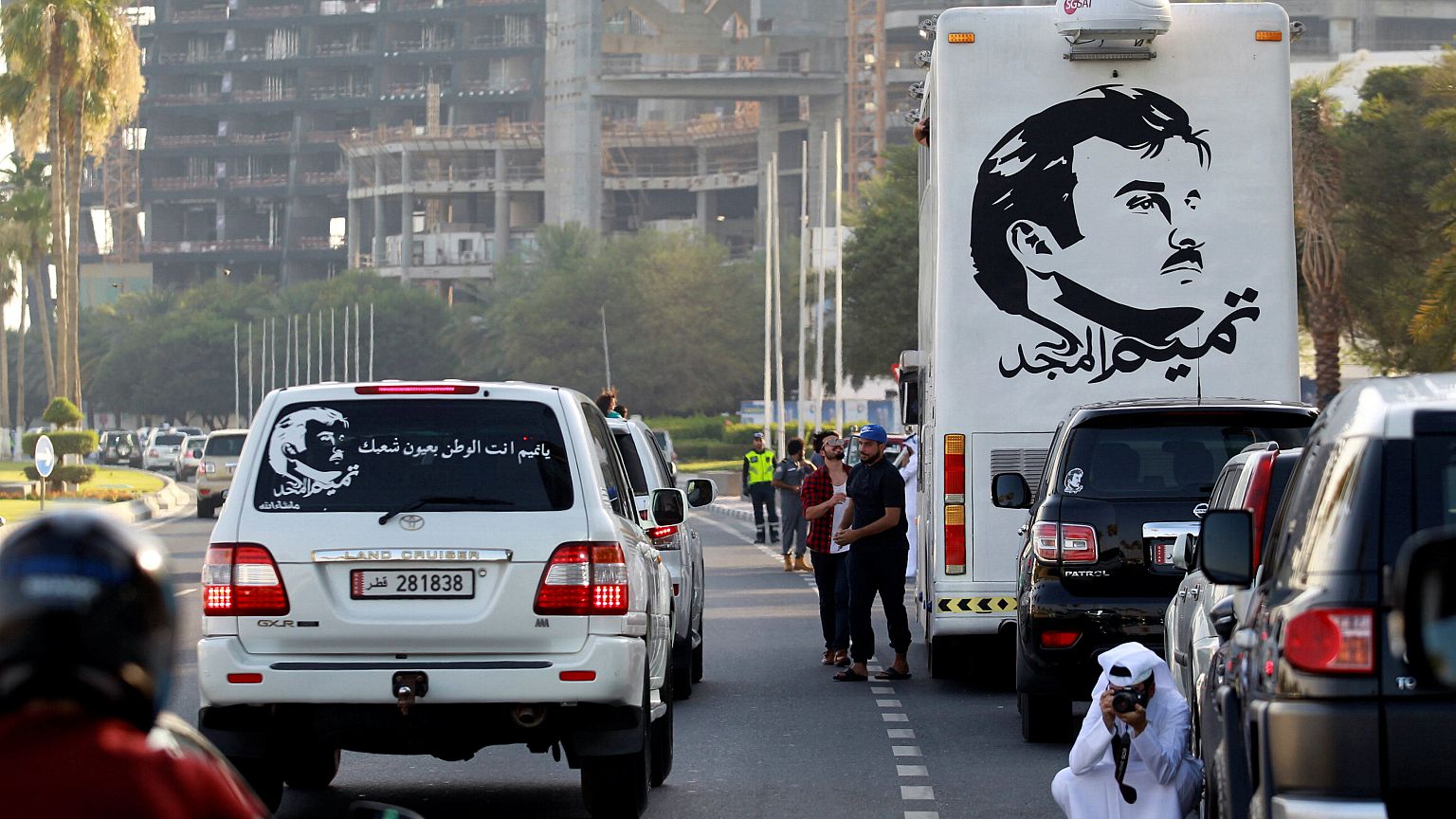 هالو... قطر؟... تميم المجد؟...