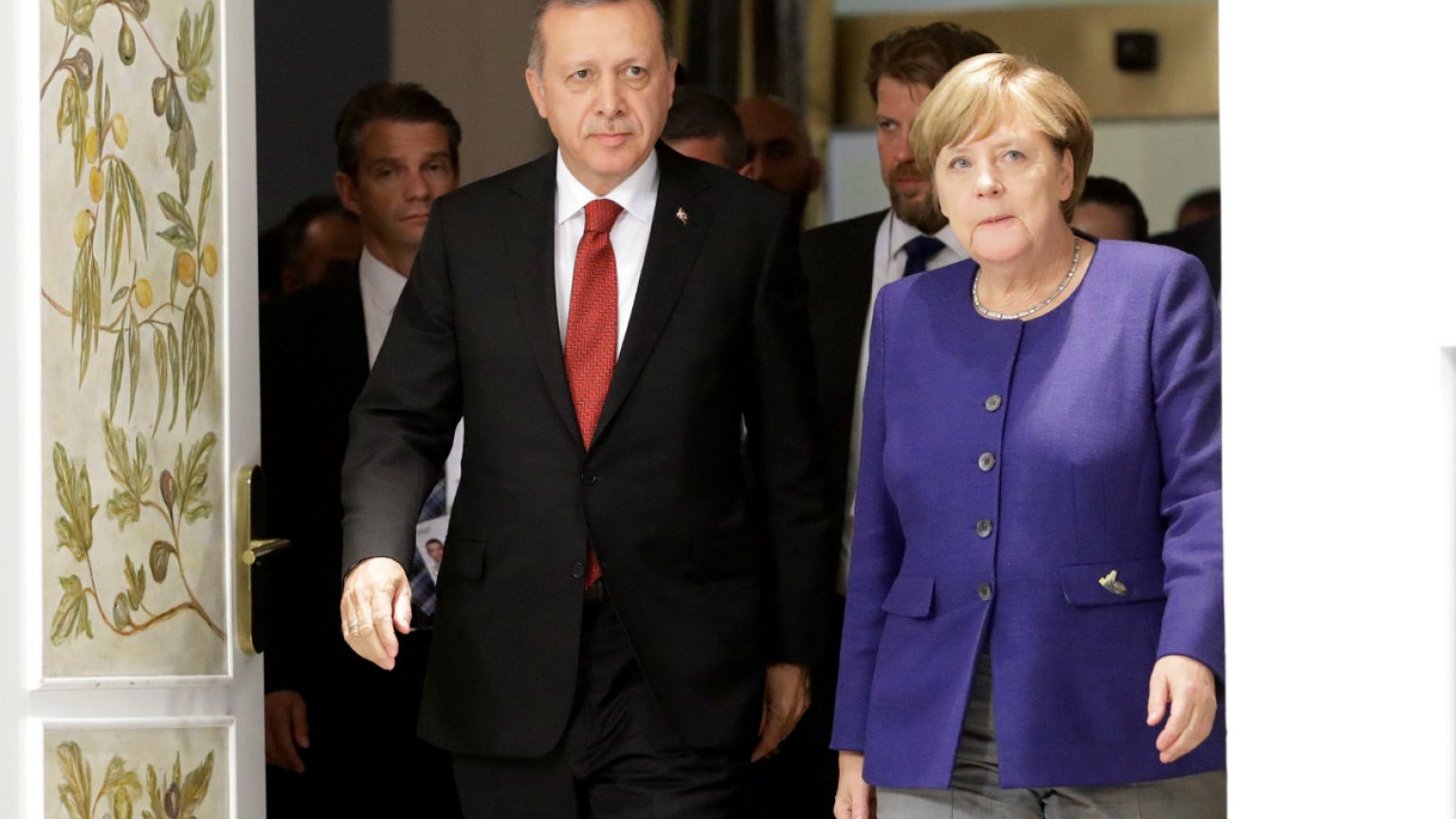 "Tutuklamalar ve Türkiye'deki gelişmelerle ilgili büyük fikir ayrılıkları var"